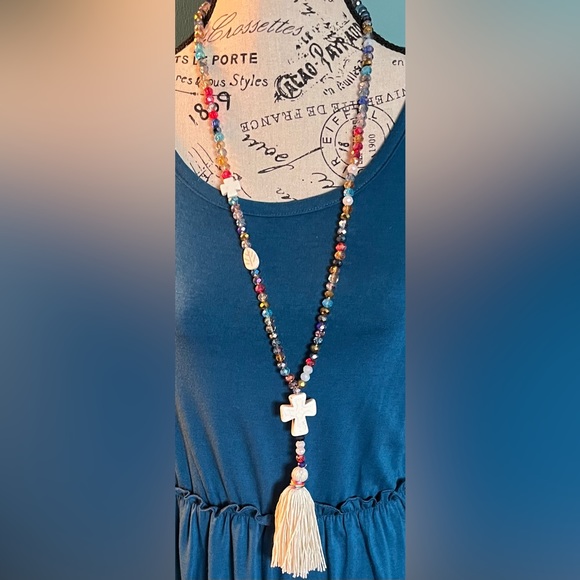 Brand new long handmade necklace - Picture 2 of 2